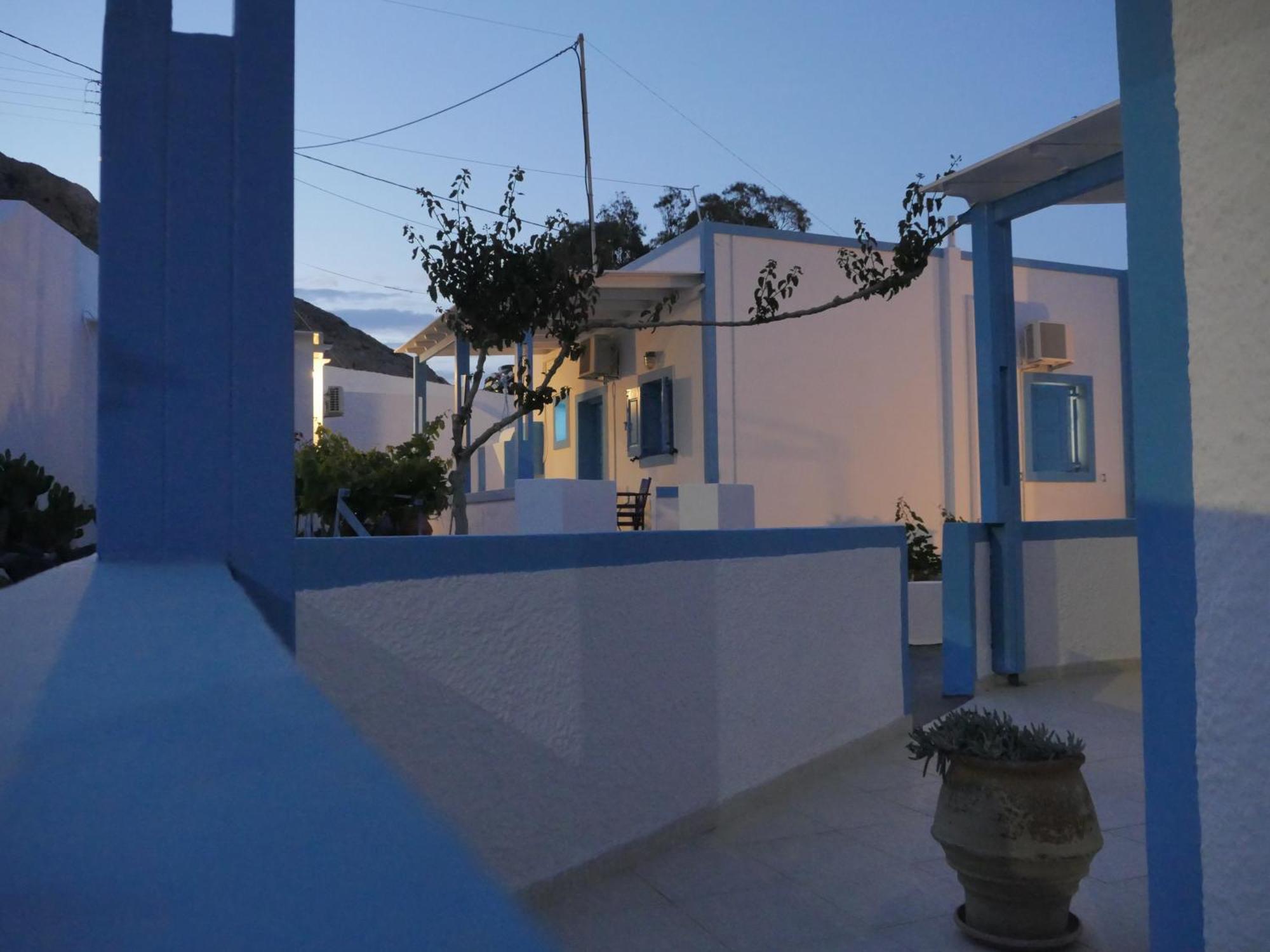 Ancient Thera Apartments Kamari  Exterior photo